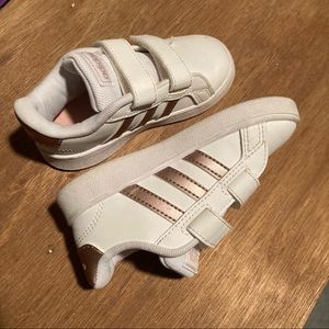 Adidas Toddler sneakers / shoes 7.5